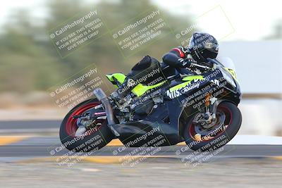 media/Sep-24-2022-CVMA (Sat) [[a45f954247]]/Race 14 Amateur Supersport Open/